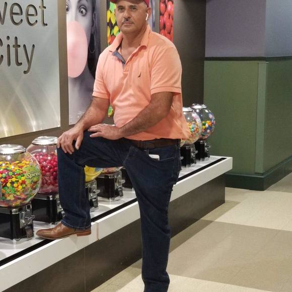 Meet your Posher, Ignacio - Picture 1 of 1